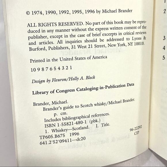 Michael Brander Original Guide to Scotch Whisky small coffee table book - Picture 8 of 10